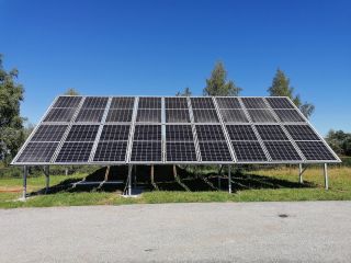FVE Bukovsko Fotovoltaická elektrárna o výkonu 6,9kWp, s bateriovým úložištěm 38,4kWh a výkonem na straně AC sítě 7,2kW....
